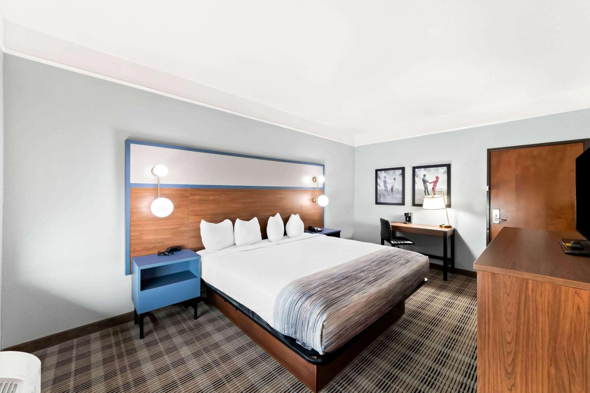 Americinn By Wyndham New Braunfels Exterior photo